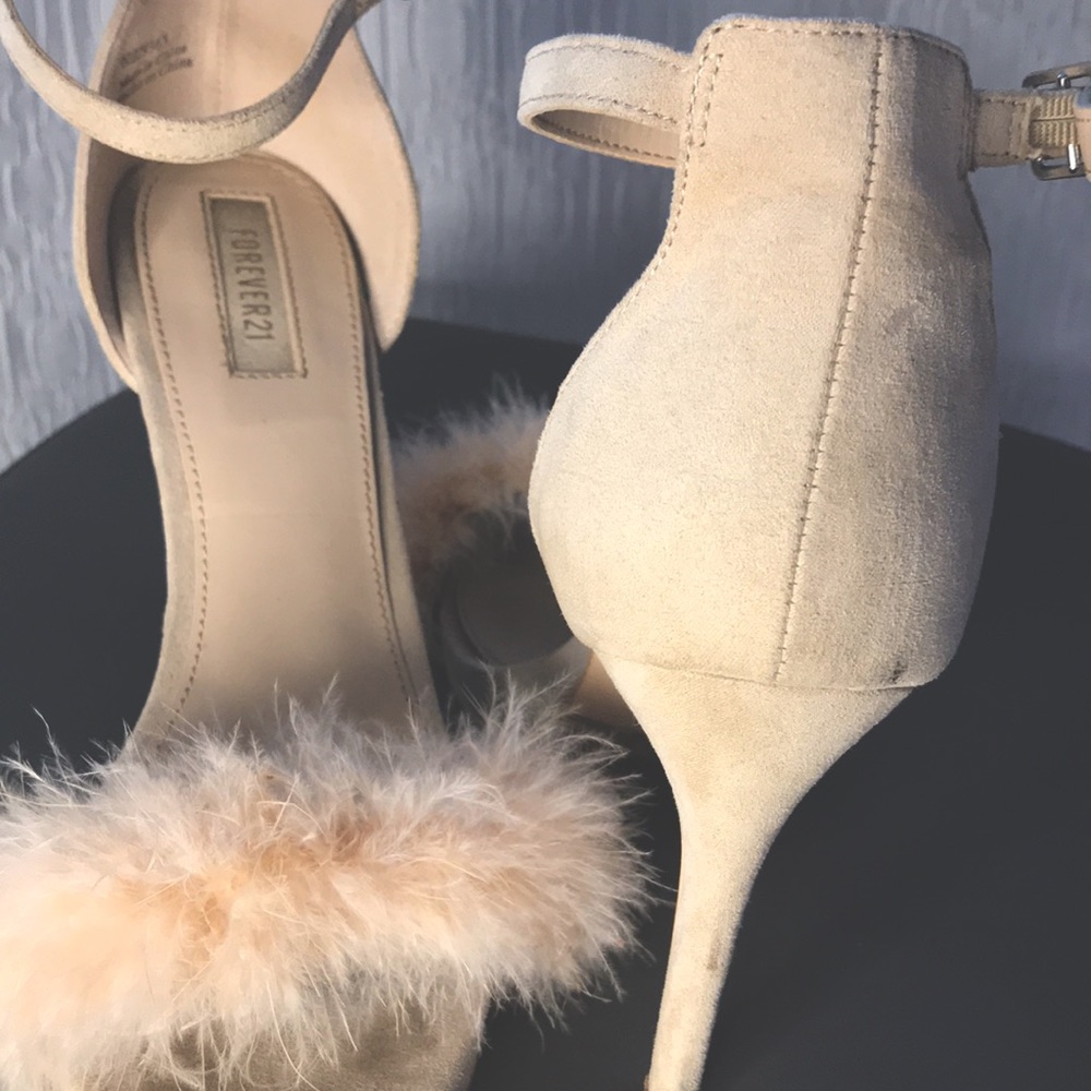 Forever 21 Nude open toe heels with fur - Picture 4 of 4